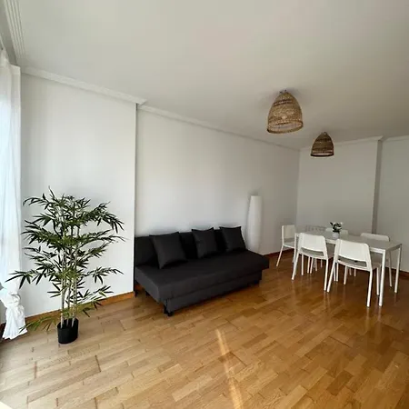 Lola Apartment *
